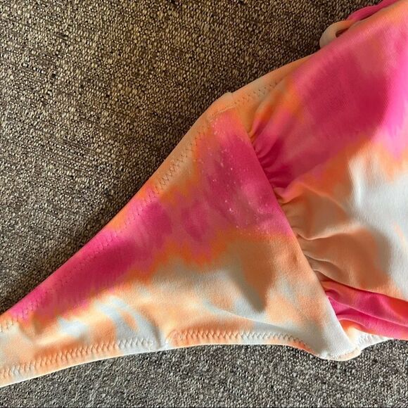 VICTORIA’S SECRET Tie-Dye Bandeau Swimsuit Top - Picture 5 of 6